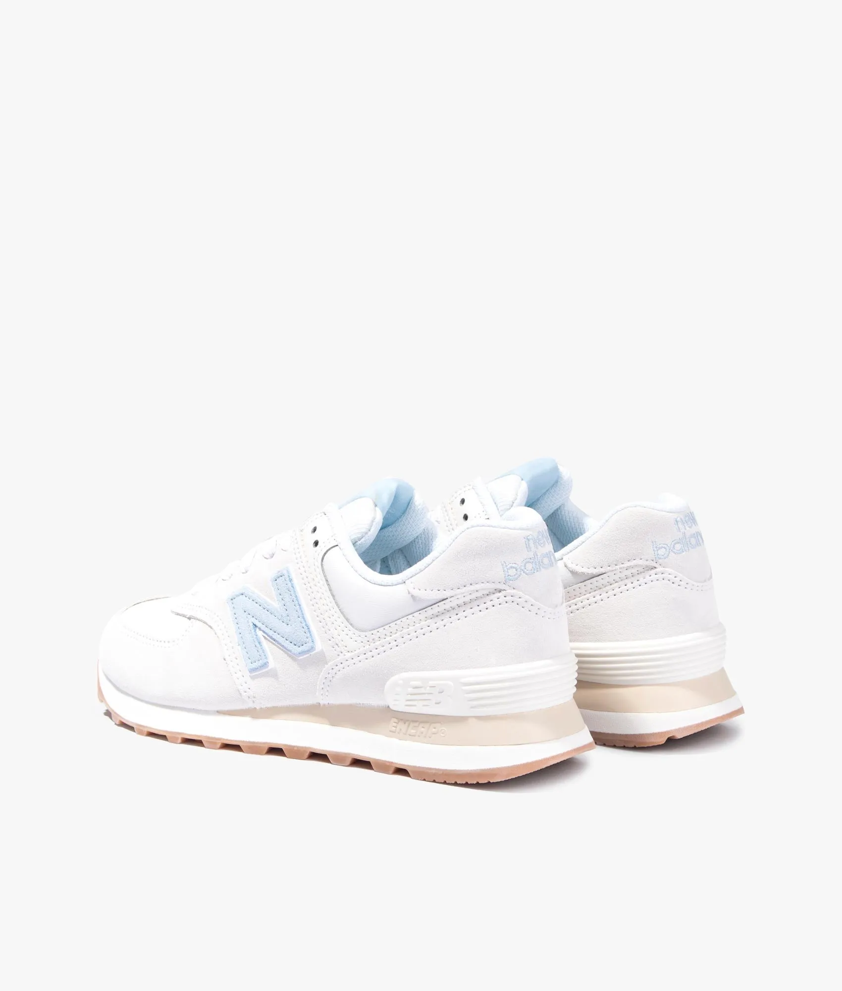 574 trainer in reflection | New Balance | EQVVS WOMEN