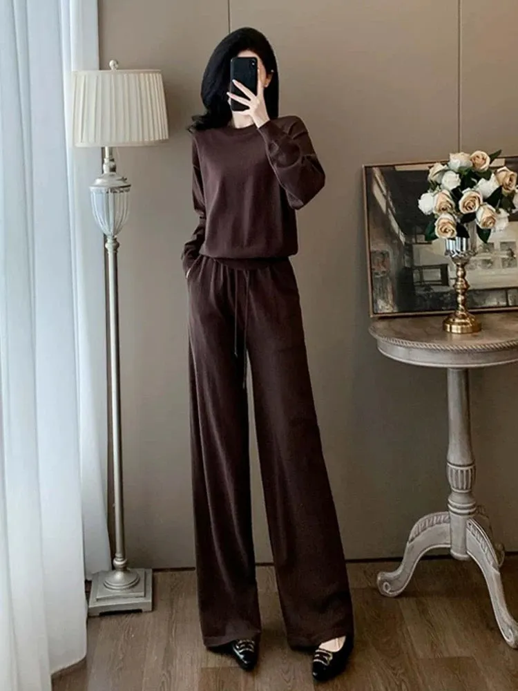 Brown sports and leisure suit for women in spring and autumn, loose and fashionable, age-reducing knitted top, wide-leg pants, t