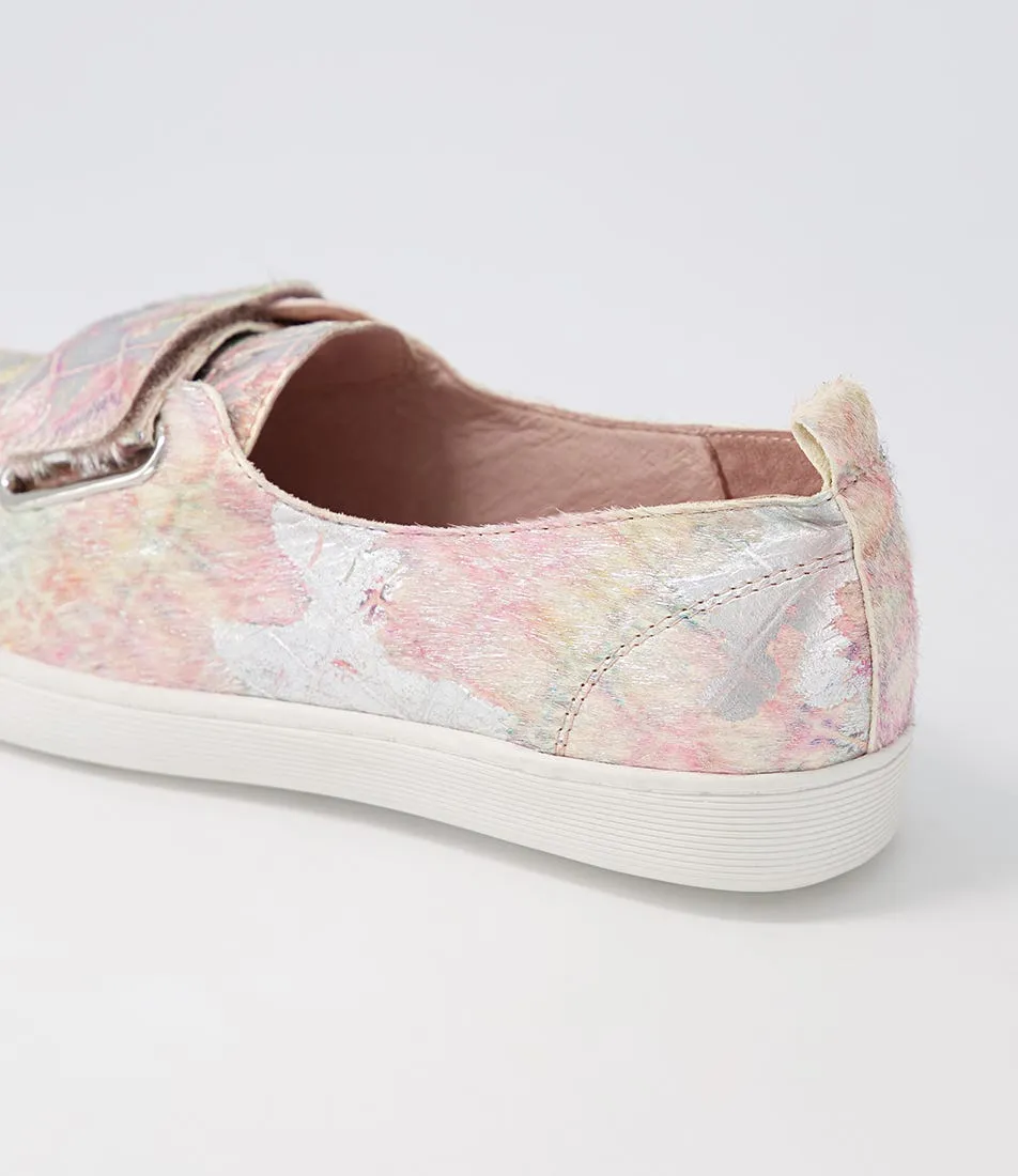 DJANGO & JULIETTE Delcry Light Pink Iridescent Pony Sneakers