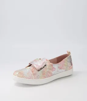 DJANGO & JULIETTE Delcry Light Pink Iridescent Pony Sneakers