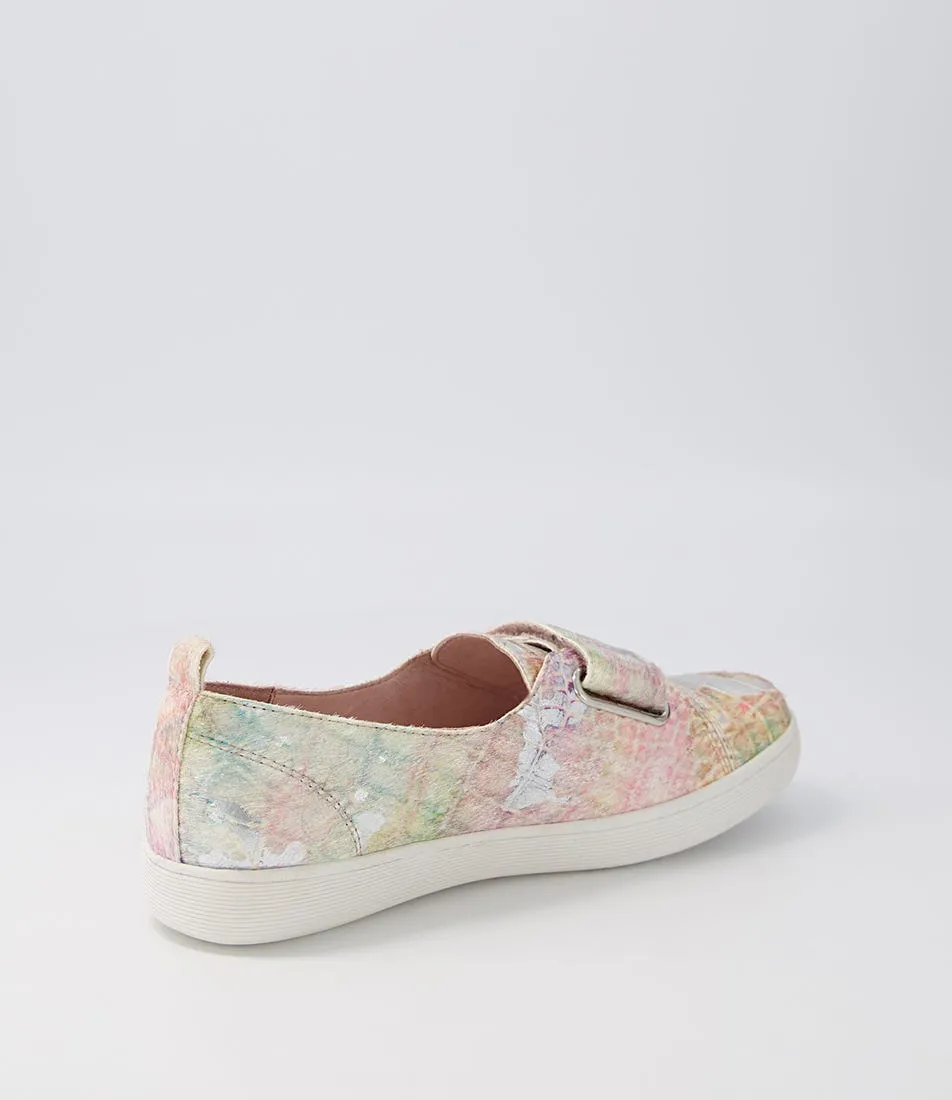 DJANGO & JULIETTE Delcry Light Pink Iridescent Pony Sneakers