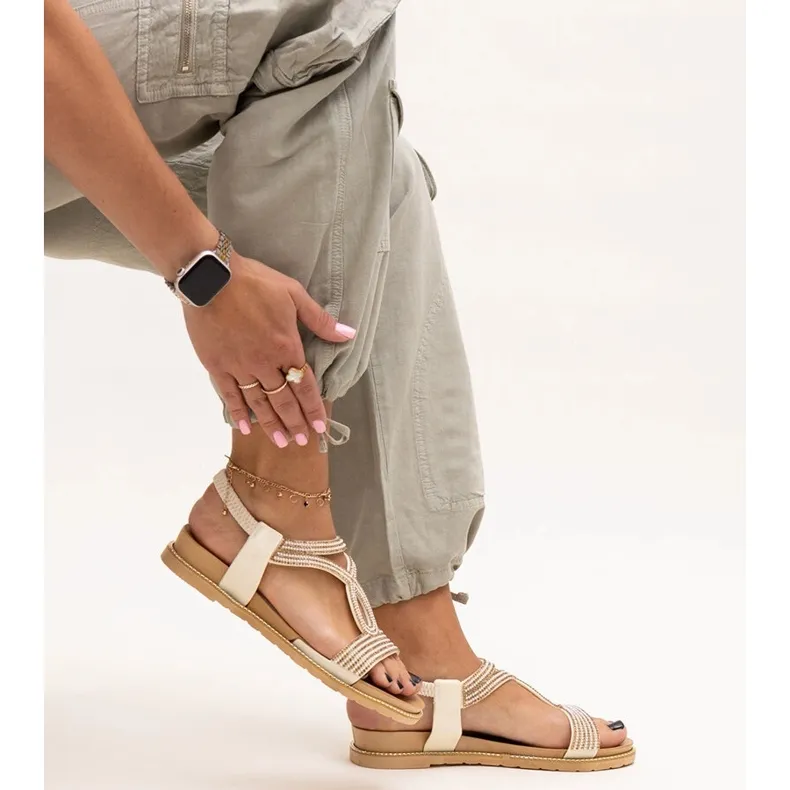 Light beige sandals decorated with Detila zircons