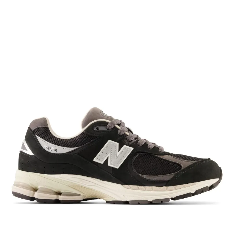 New Balance  2002R Black 