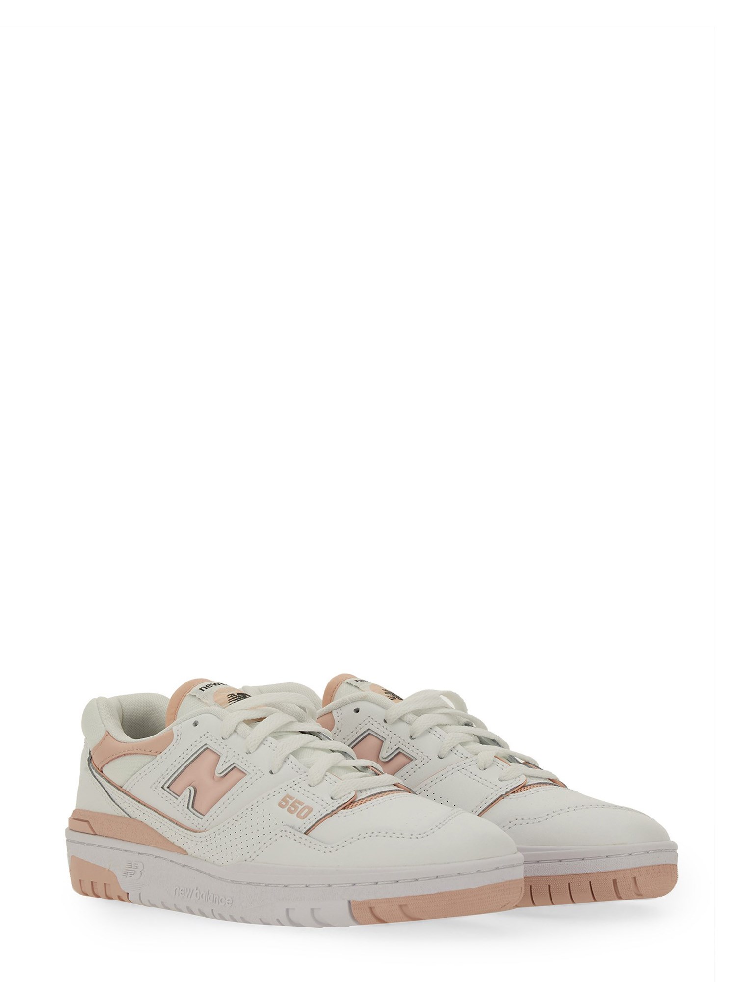 NEW BALANCE    550 LEATHER SNEAKER