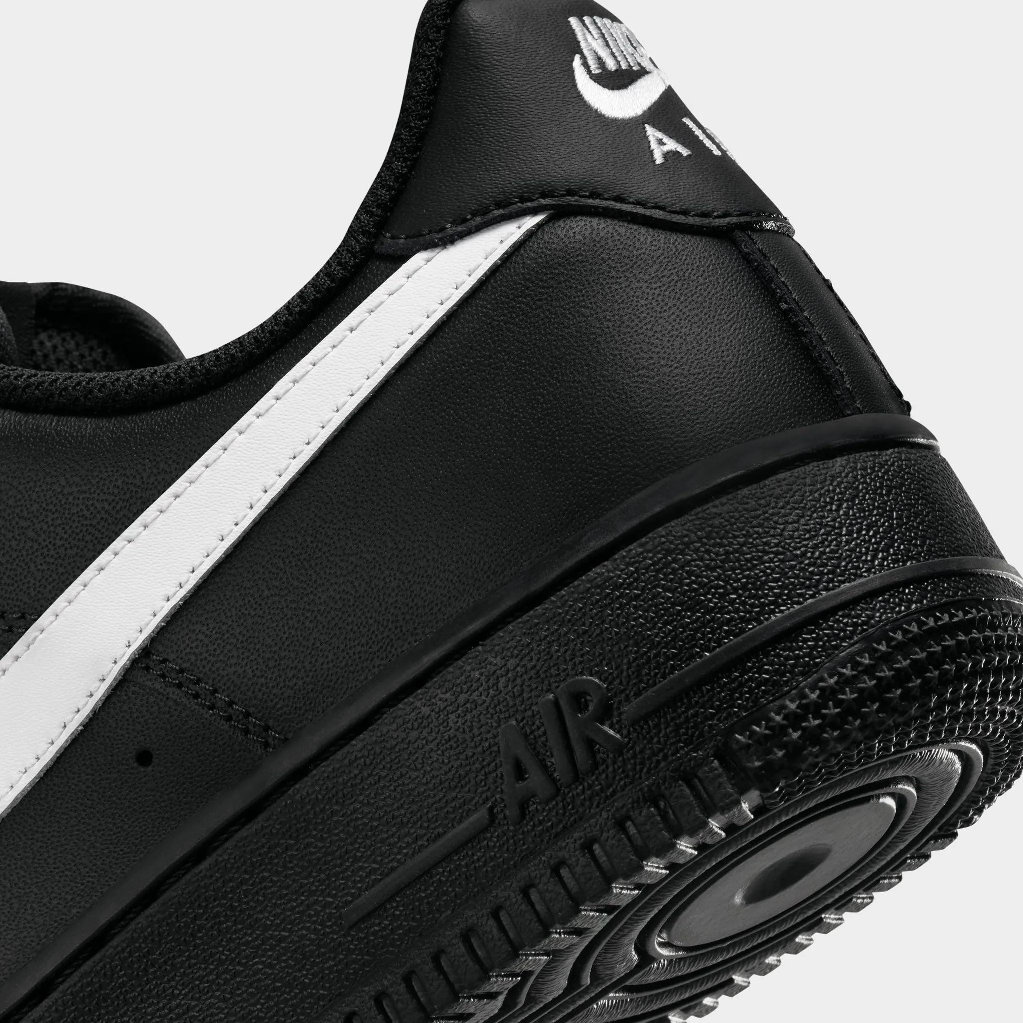 Nike Air Force 1 '07 TRK3 Black / White - Black