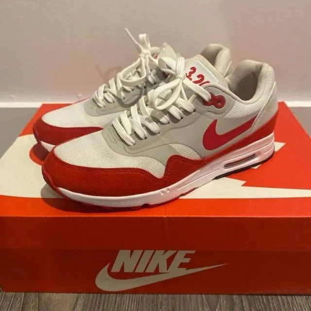 Nike air max 1 anniversary university red