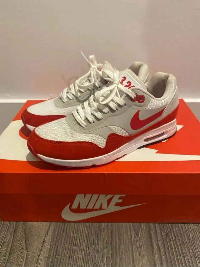 Nike air max 1 anniversary university red