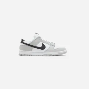 NIKE  NIKE DUNK LOW SE LOTTERY PACK - GREY FOG