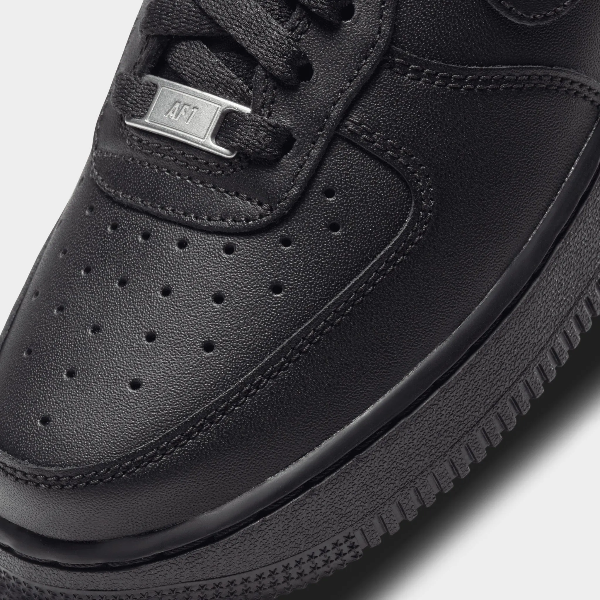 Nike Women's Air Force 1 07 Black / Black