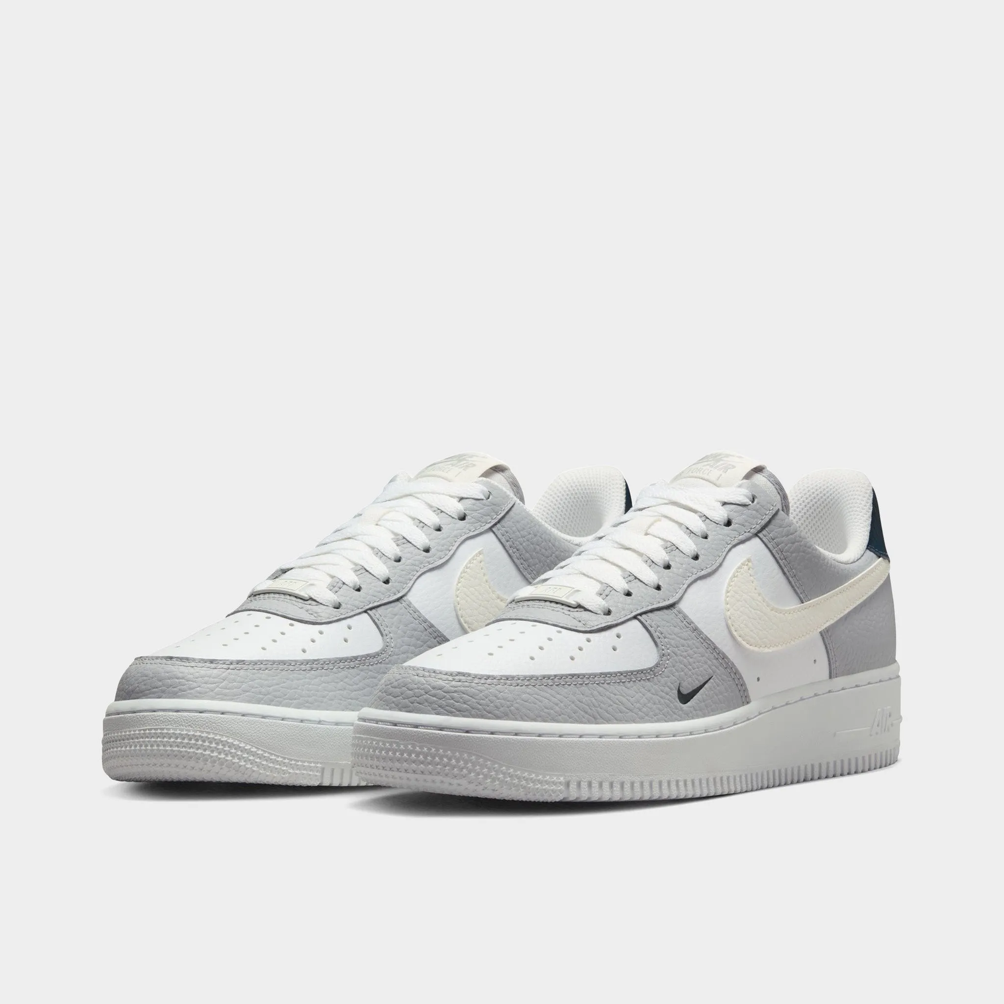 Nike Women's Air Force 1 '07 Wolf Grey / Sail - White