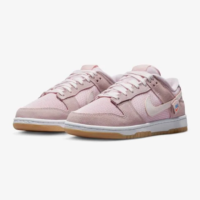 Nike women's dunk low (teddy bear/ light soft pink/ pink foam/ gum brown/ medium soft pink/ praline/