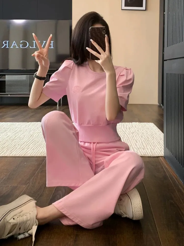 Pink sports and leisure suit for women summer 2024 new fashion age-reducing internet celebrity short-sleeved wide-leg pants two-