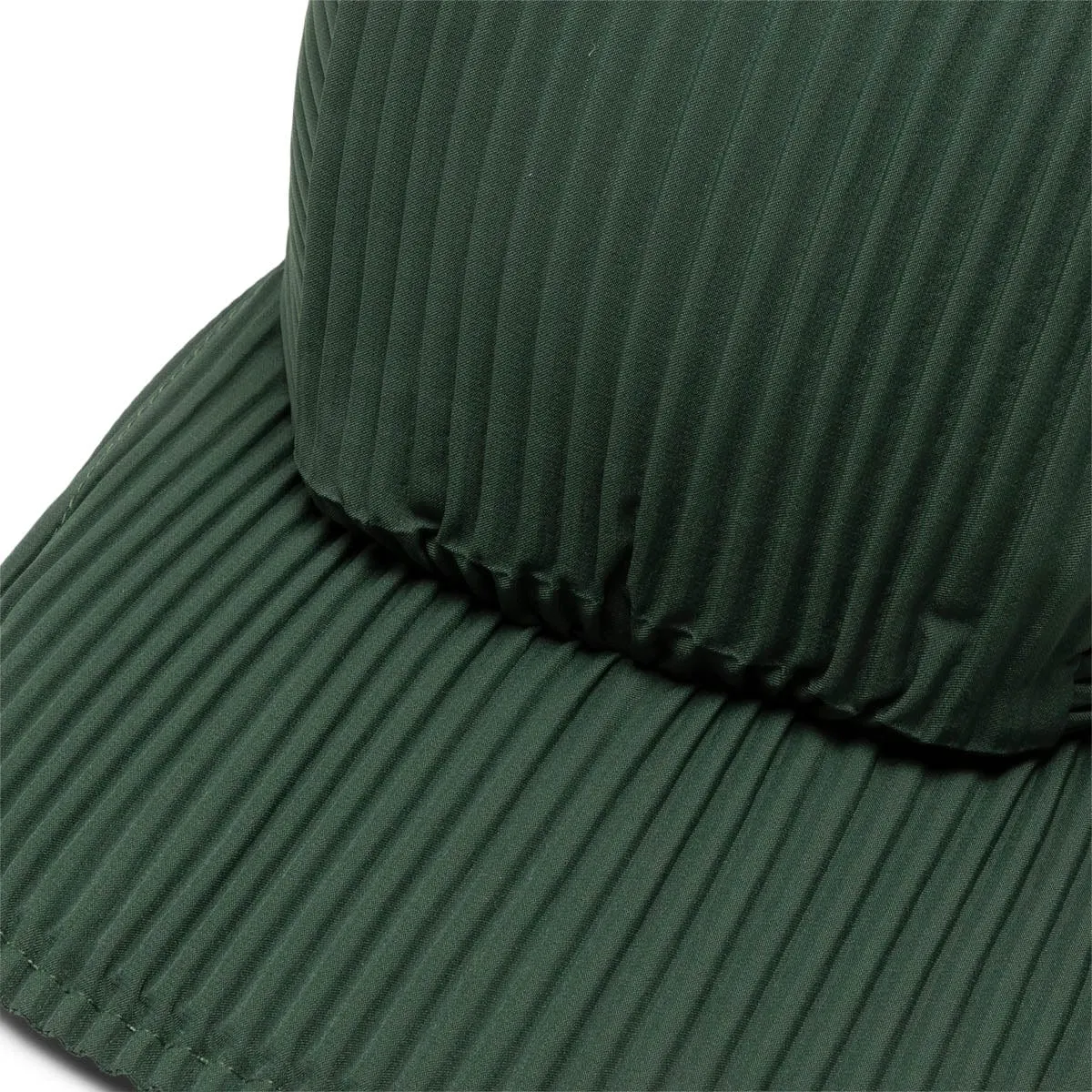 PLEATS CAP GREEN | Bodega