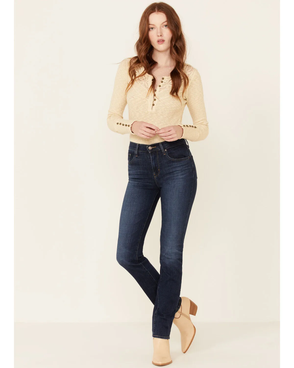 Product Name:  Levi's Women's 724 Straight Leg Jeans